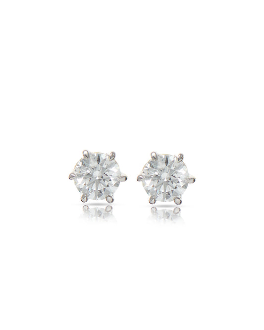 Classic Diamond setting with either Martini setting or 6 claws